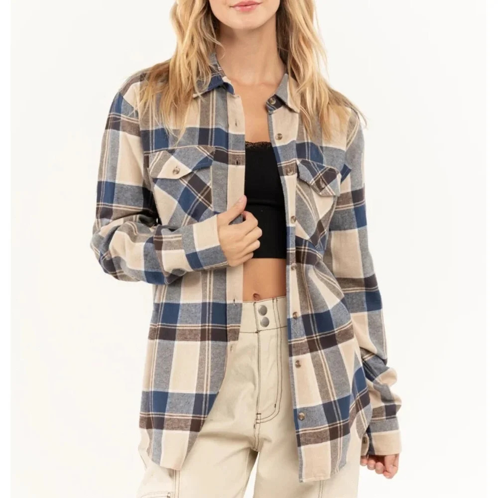 RSQ Large Scale Flannel. All over pattern. Button front. Long sleeves. Xsmall